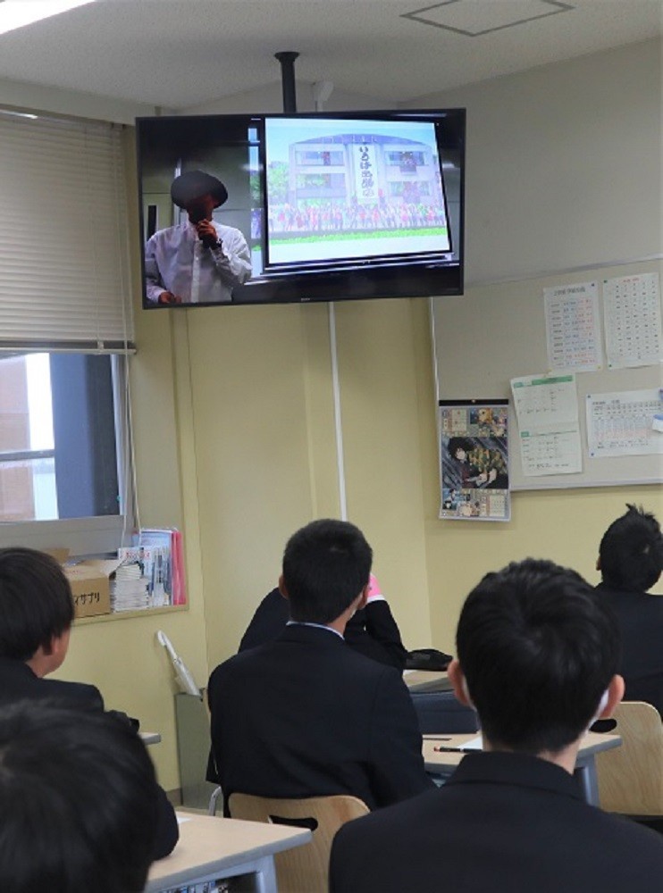 「夢を持ち、楽しく生きよう」／詩人きむさん講演